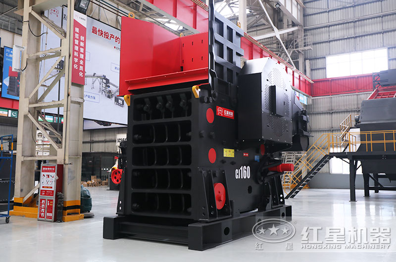 新型顎式破碎機圖片
