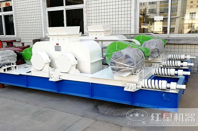 每小時200噸對輥制砂機(jī)多少錢一臺？附型號和技術(shù)參數(shù)