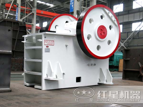 1215廢鋼鄂式破碎機多少錢一臺？預(yù)期產(chǎn)值可達多少噸？