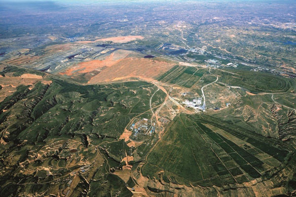 推動綠色礦山建設(shè)，紅星破碎機(jī)廠家鼎力相助