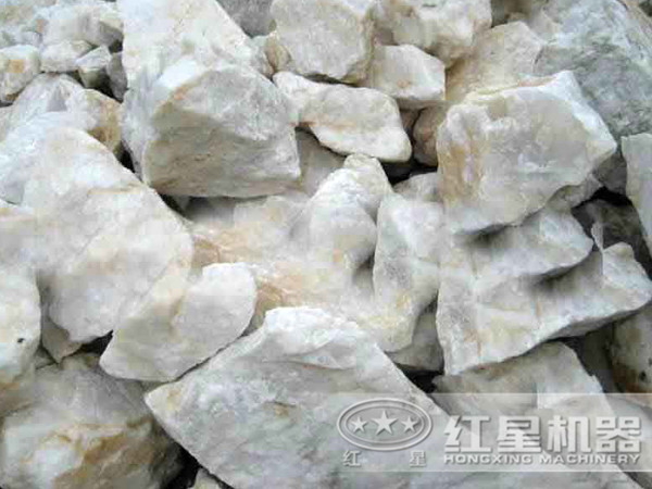 時(shí)產(chǎn)800噸的硅石破碎生產(chǎn)線需要哪些設(shè)備？需要投資多少錢(qián)？