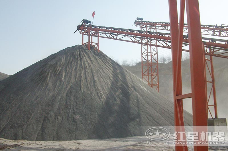 沙場專業(yè)磨砂機(jī)，移動(dòng)的更高產(chǎn)環(huán)保