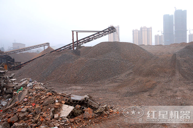 建筑垃圾變廢為磚設(shè)備多少錢，建筑垃圾做的磚多少錢一塊？